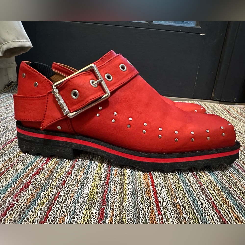 Fluevog NEARLY NEW Carlton MK1 Foyt slip-on red studded shoe M7/W9 (fits 8/10) - Picture 3 of 16